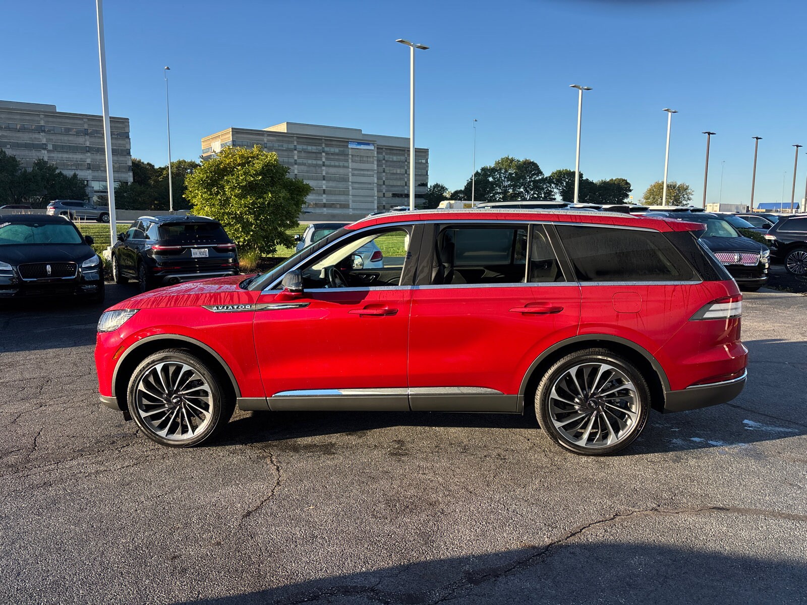 2025 Lincoln Aviator Reserve photo 4
