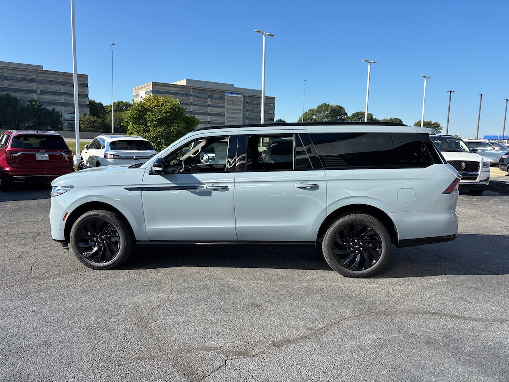 New 2025 Lincoln Navigator L Reserve SUV