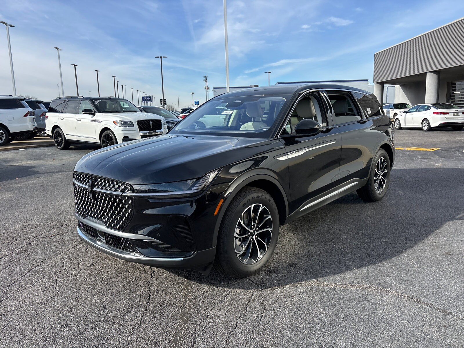 2026 Lincoln Nautilus Premiere photo 3