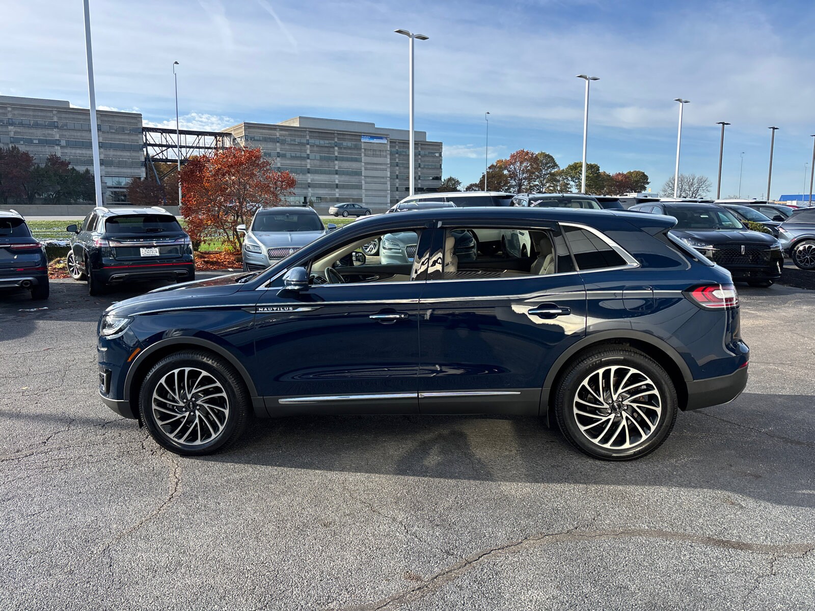 2019 Lincoln Nautilus Reserve photo 4