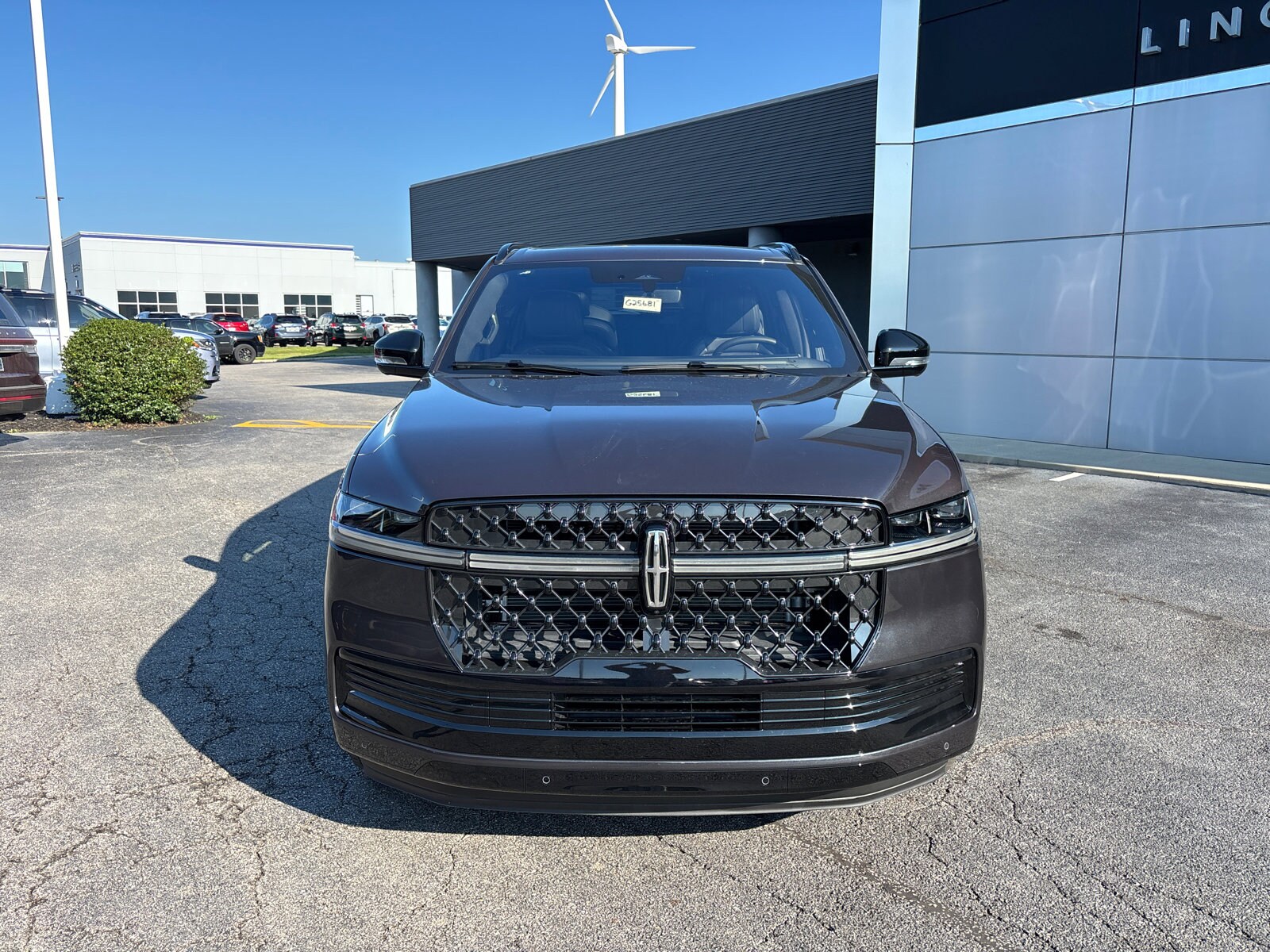 2025 Lincoln Navigator L Reserve photo 2