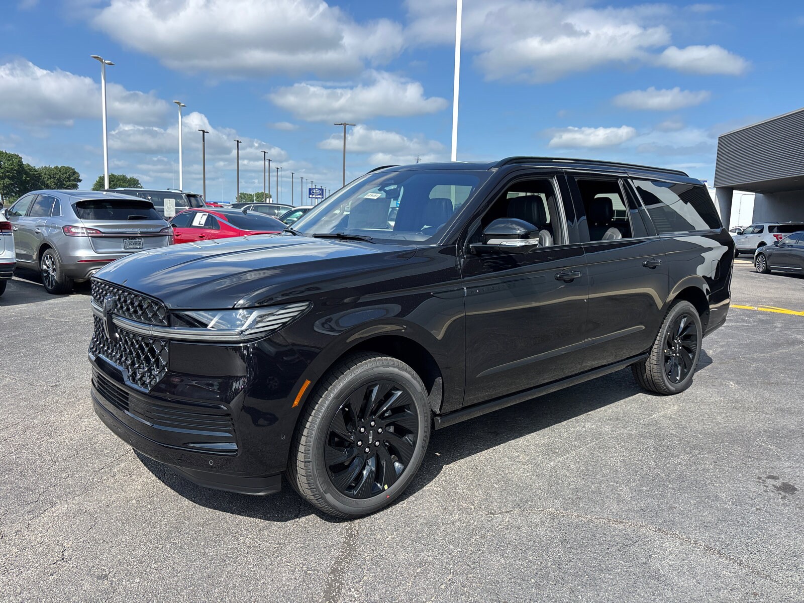2025 Lincoln Navigator L Reserve photo 3