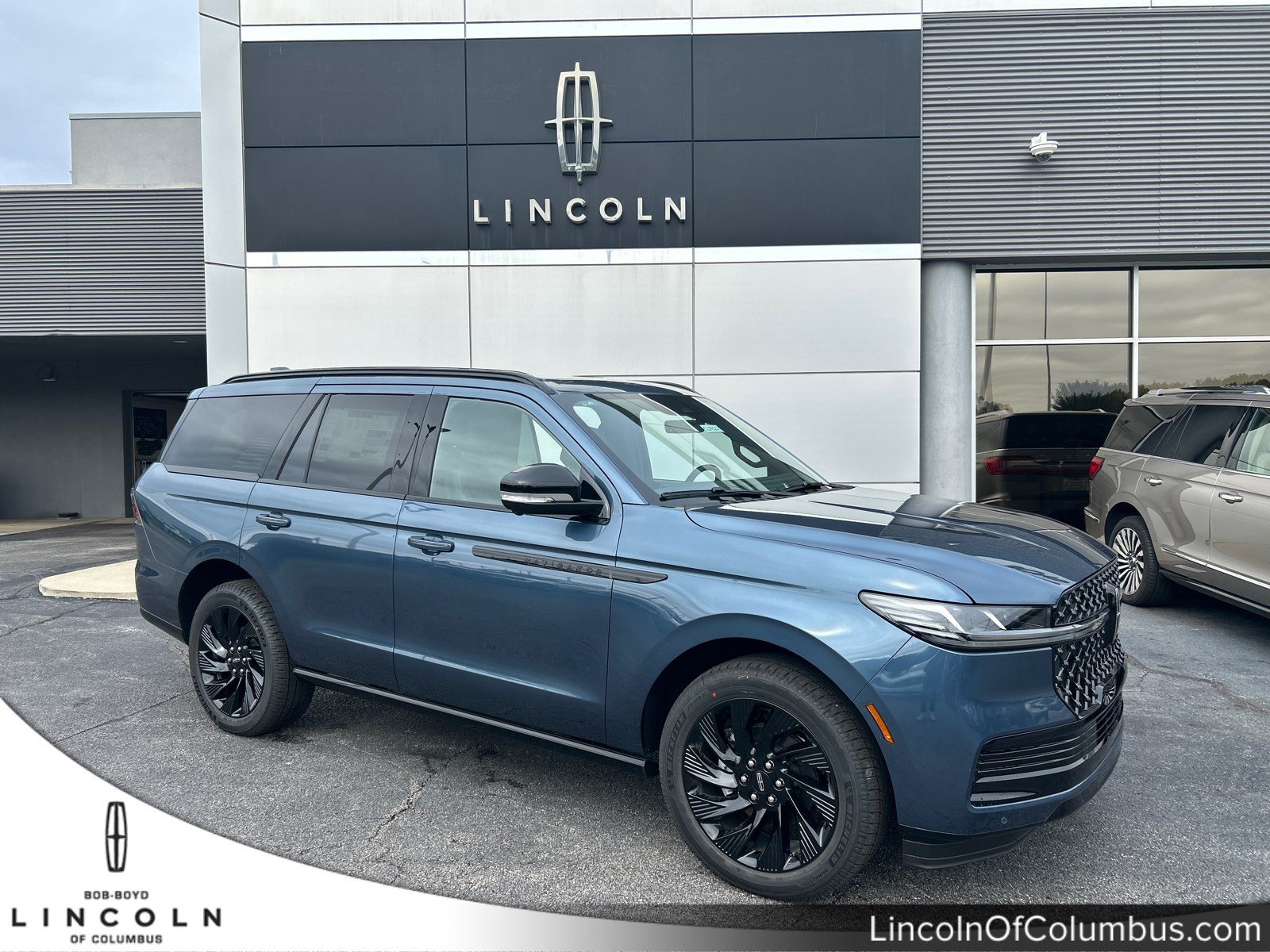 2027 Lincoln Navigator