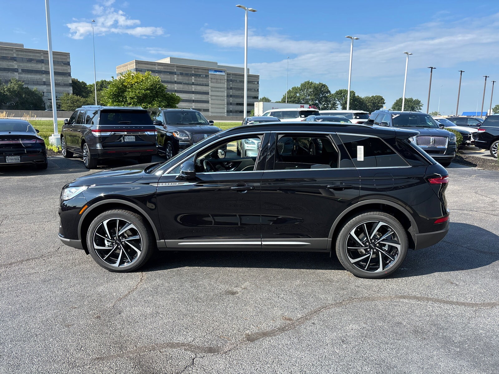 2025 Lincoln Corsair Reserve photo 4