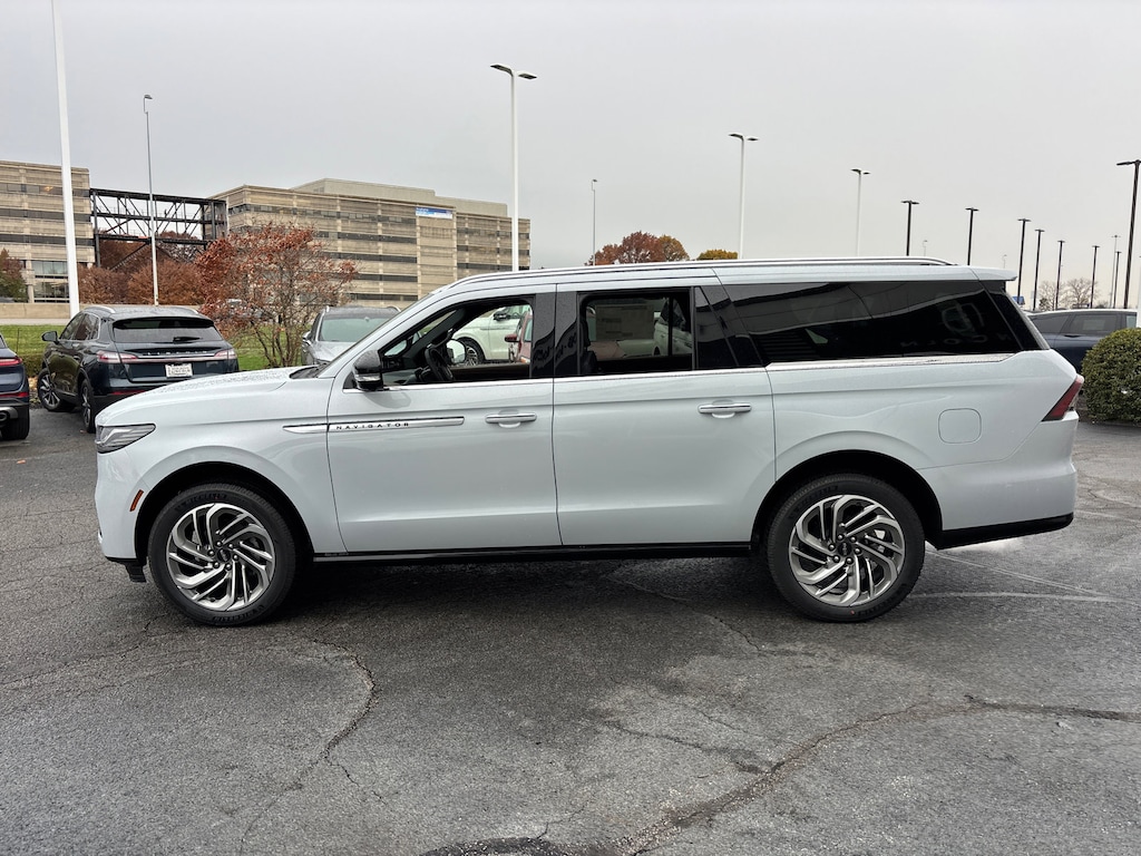 New 2025 Lincoln Navigator L Reserve SUV