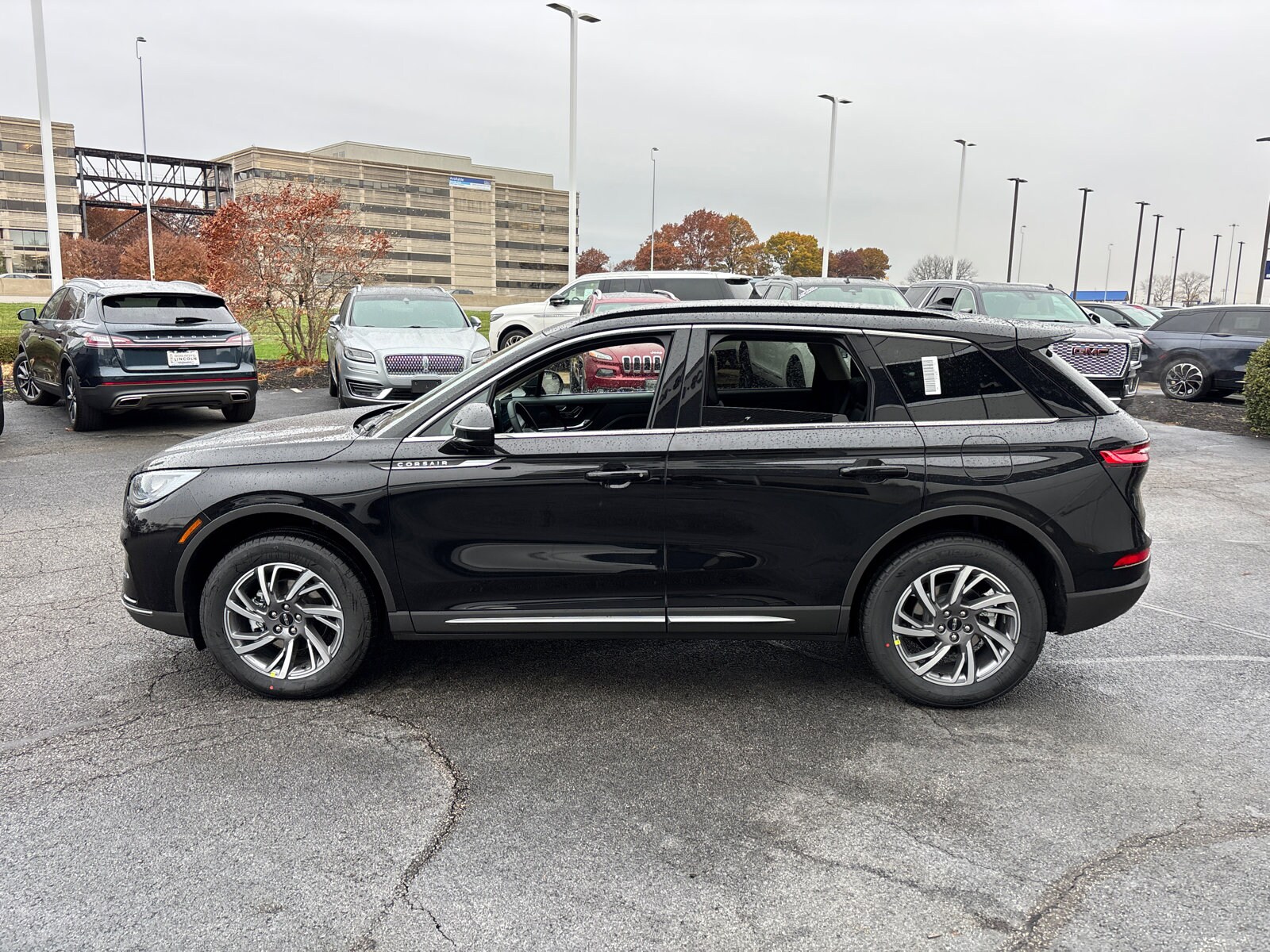 2026 Lincoln Corsair Premiere photo 4