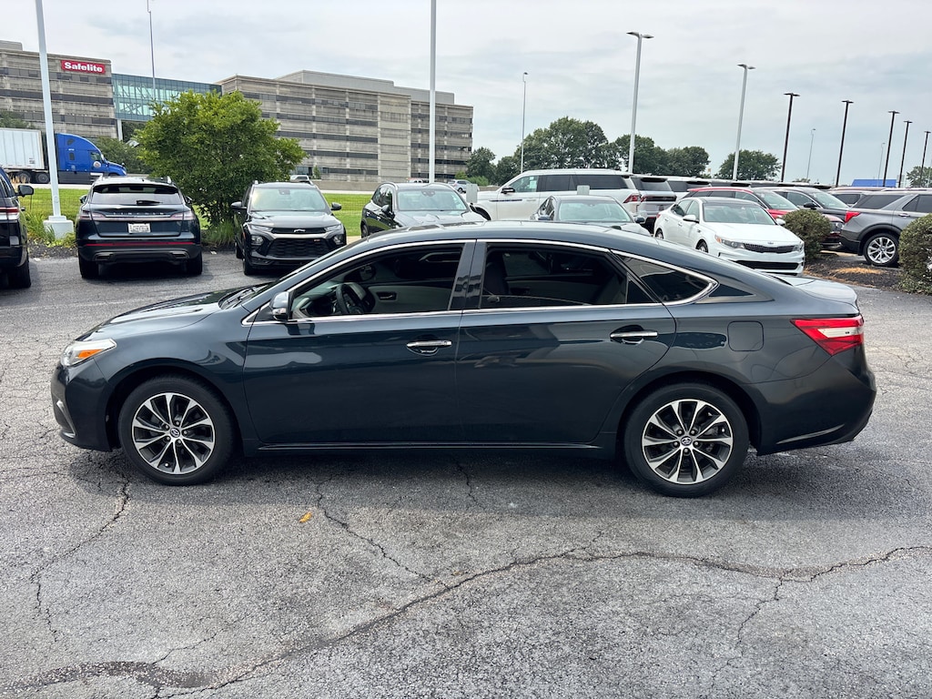 Used 2017 Toyota Avalon XLE Premium Sedan