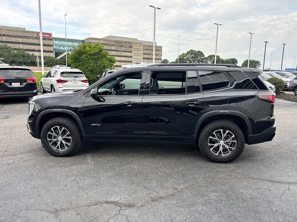 Used 2024 GMC Acadia AWD AT4 SUV