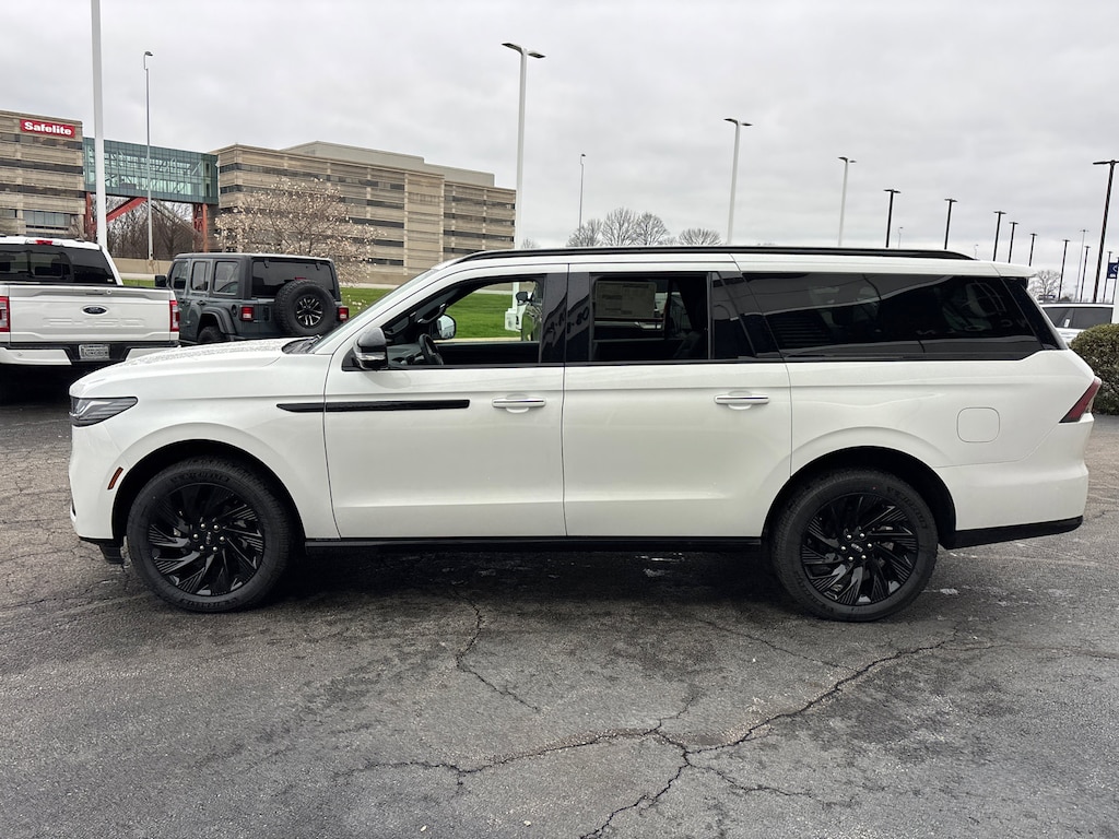 New 2026 Lincoln Navigator L Reserve SUV