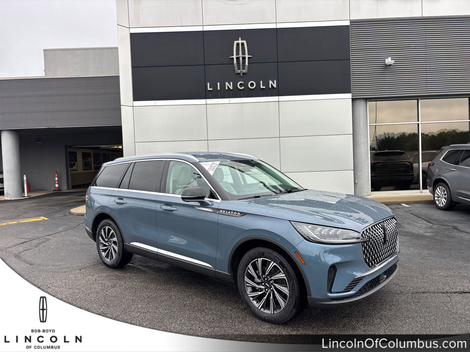 2026 Lincoln Aviator Premiere AWD's photo