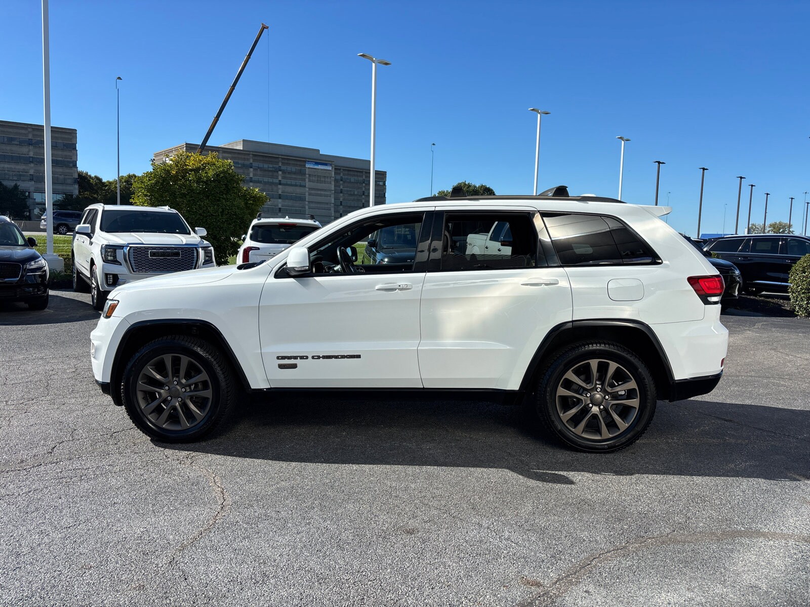 2016 Jeep Grand Cherokee Limited photo 2