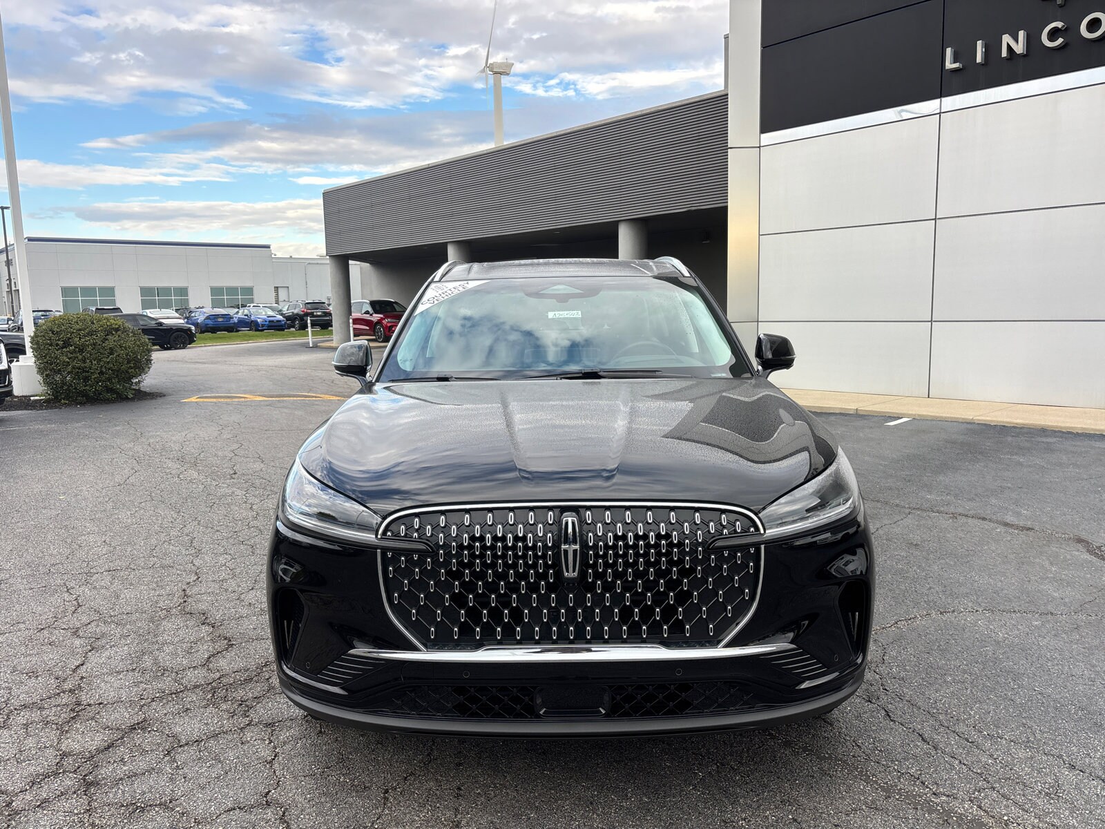 2025 Lincoln Aviator Reserve photo 2