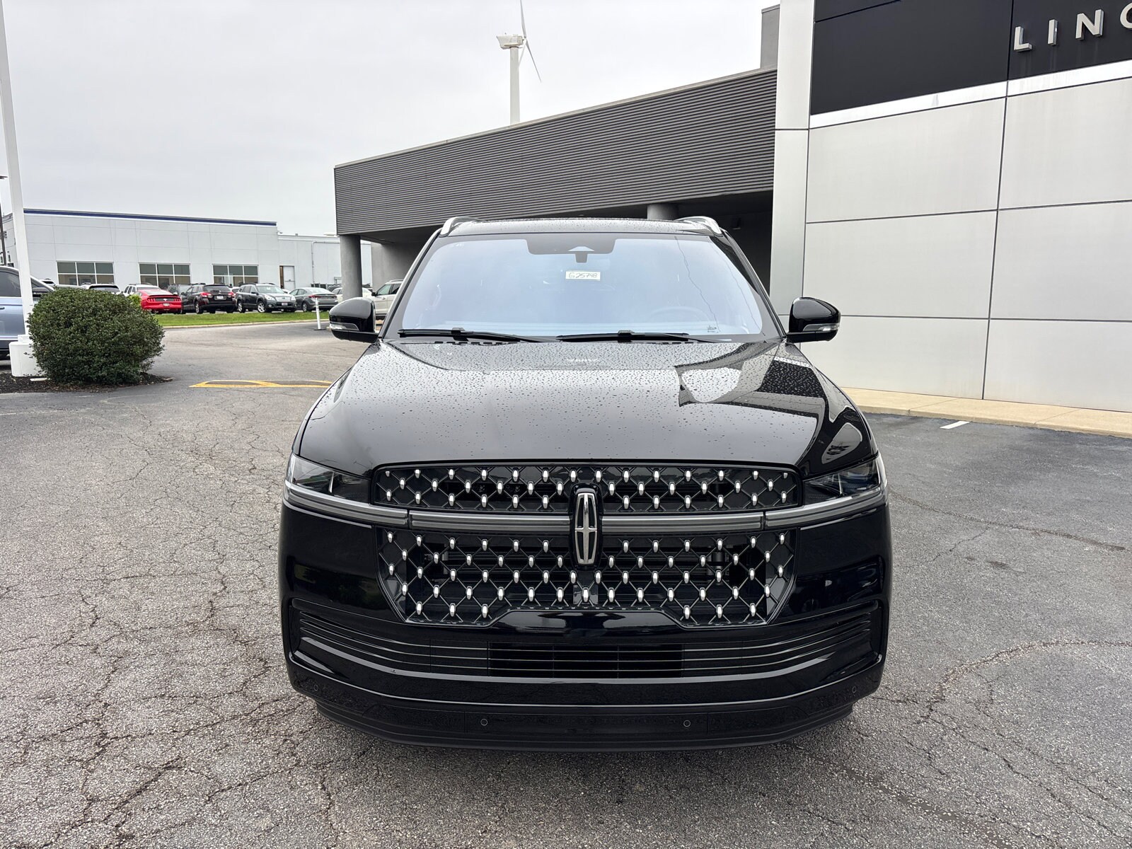 2025 Lincoln Navigator Black Label photo 2