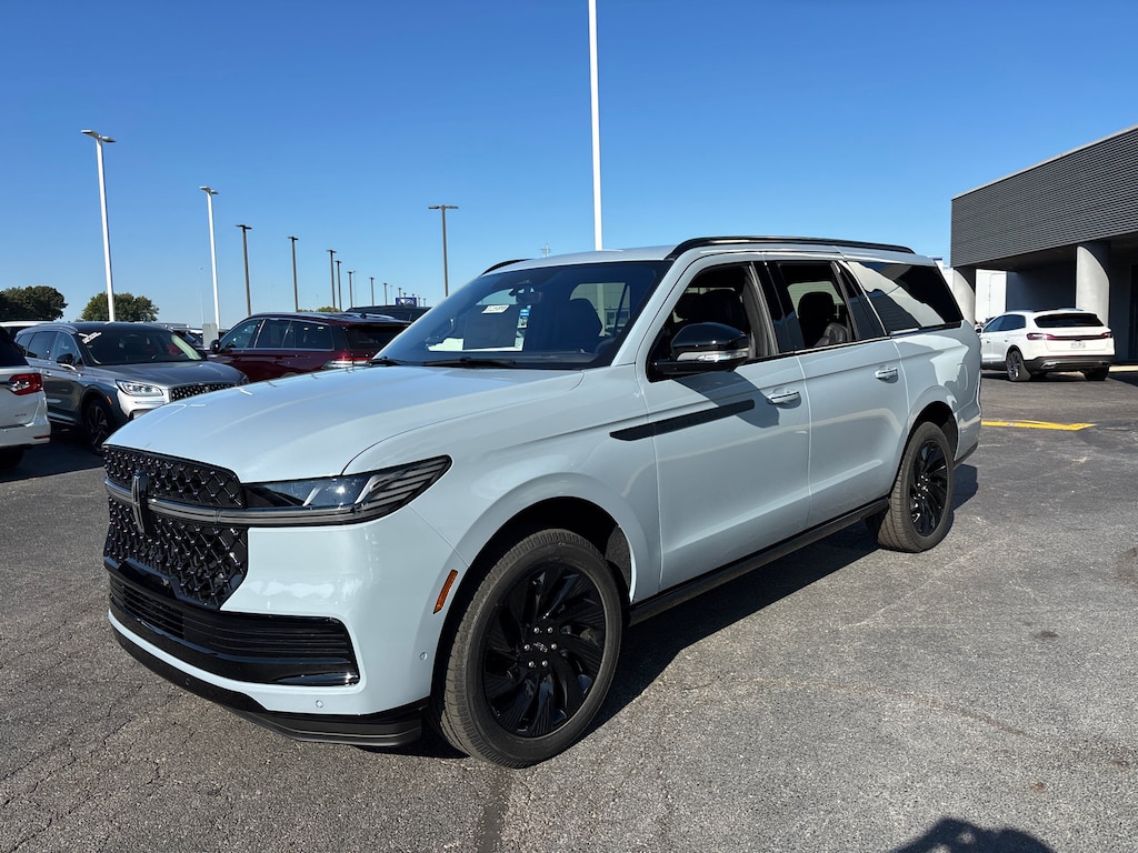 New 2025 Lincoln Navigator L Reserve SUV