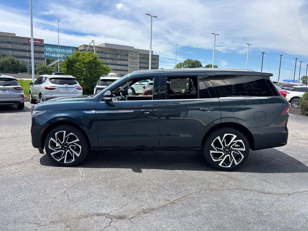New 2026 Lincoln Navigator Reserve SUV