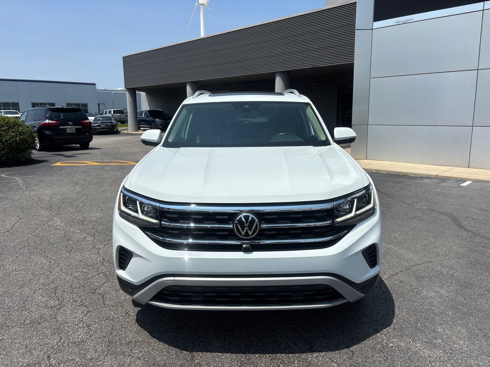 Used 2021 Volkswagen Atlas SEL Premium with VIN 1V2TR2CA6MC521455 for sale in Columbus, OH