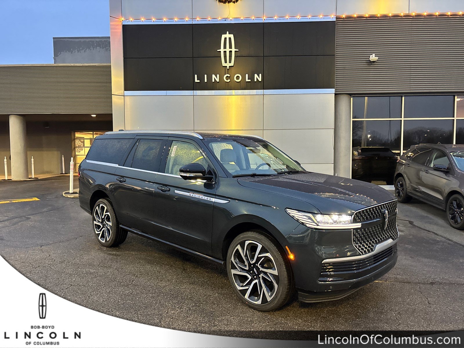 2026 Lincoln Navigator Reserve's photo