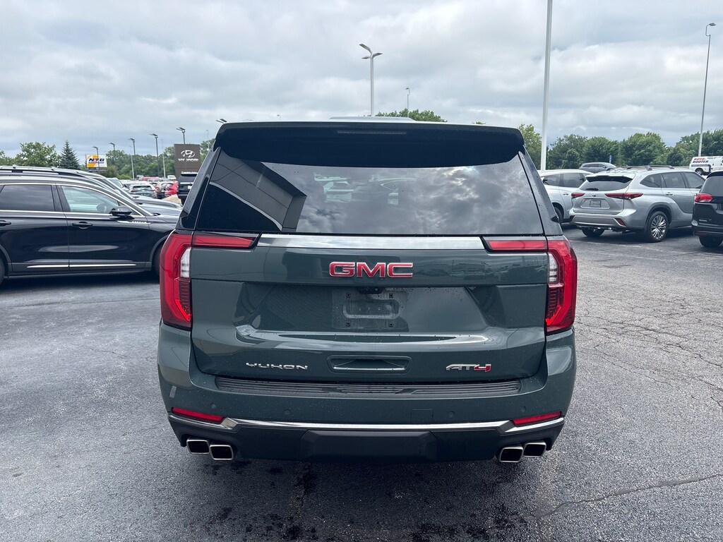 Used 2025 GMC Yukon AT4 SUV