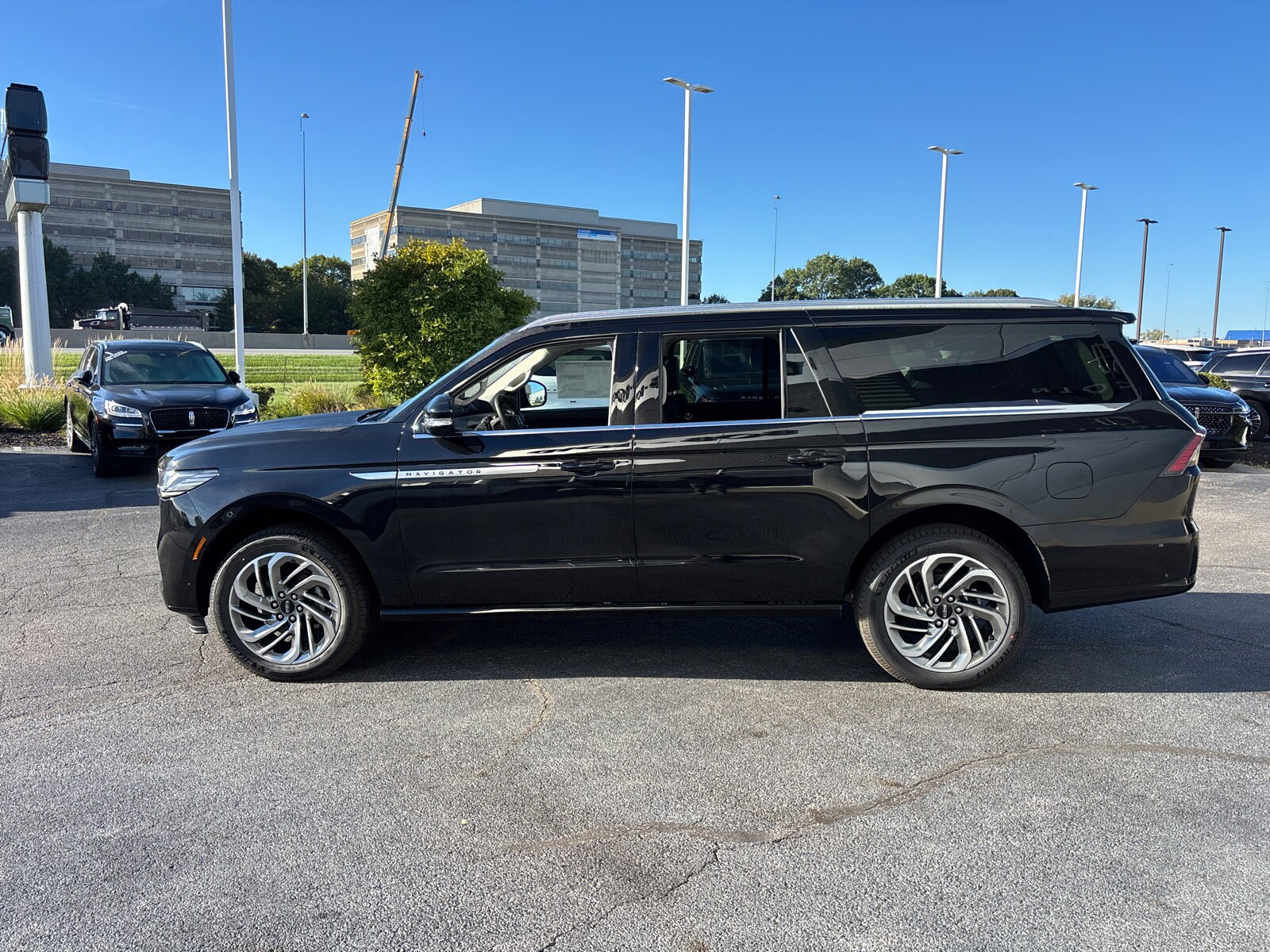 2025 Lincoln Navigator L Reserve photo 4