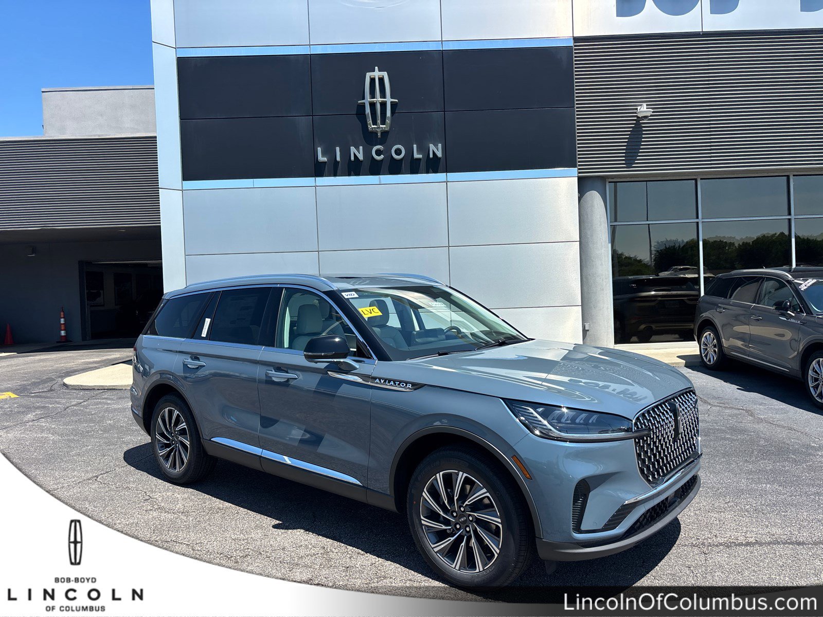 2026 Lincoln Aviator Premiere AWD's photo