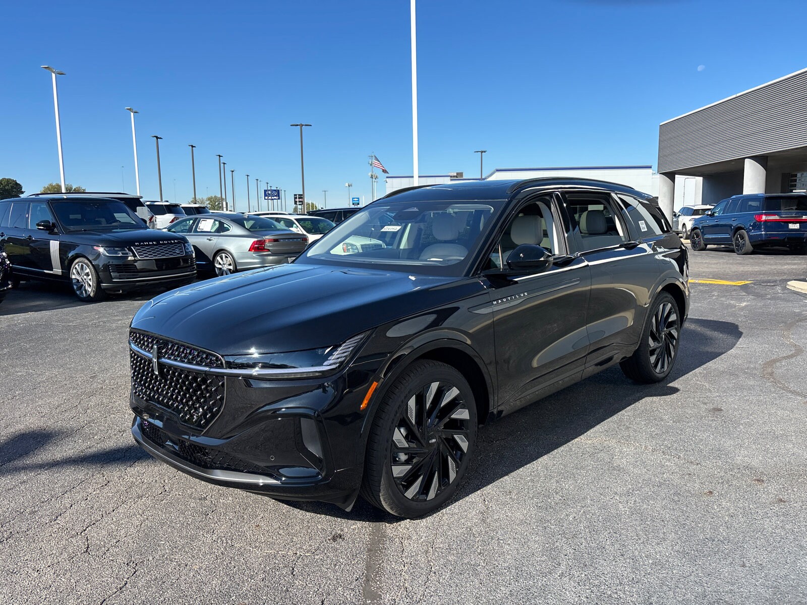 2026 Lincoln Nautilus Reserve photo 3