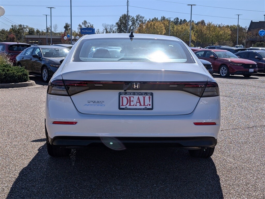 2025 Honda Accord SE photo 3