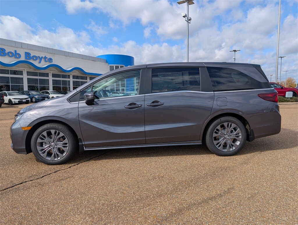 New 2026 Honda Odyssey Touring Minivan/Van