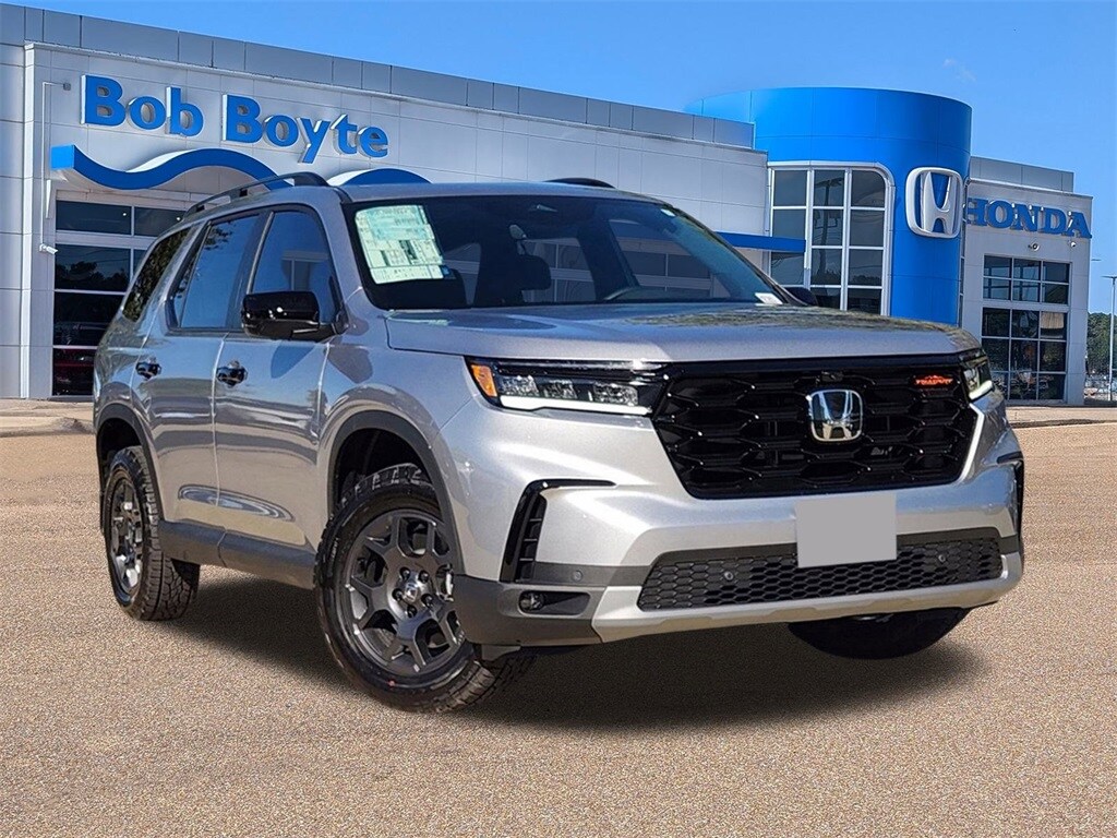 2025 Honda Pilot TrailSport photo 3