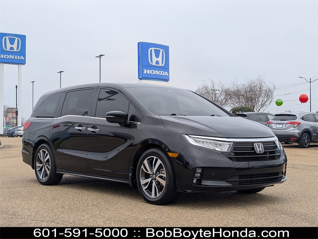 2023 Honda Odyssey Touring's photo
