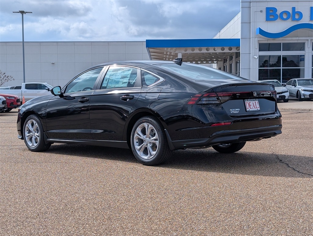 New 2025 Honda Accord LX Sedan