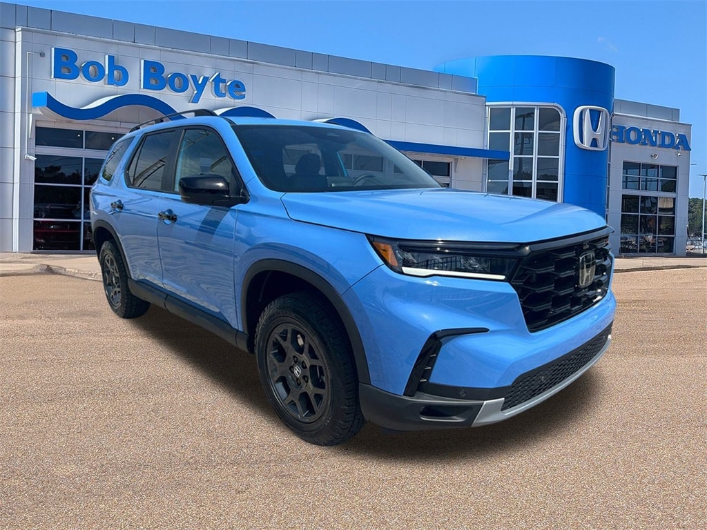 2025 Honda Pilot TrailSport photo 2