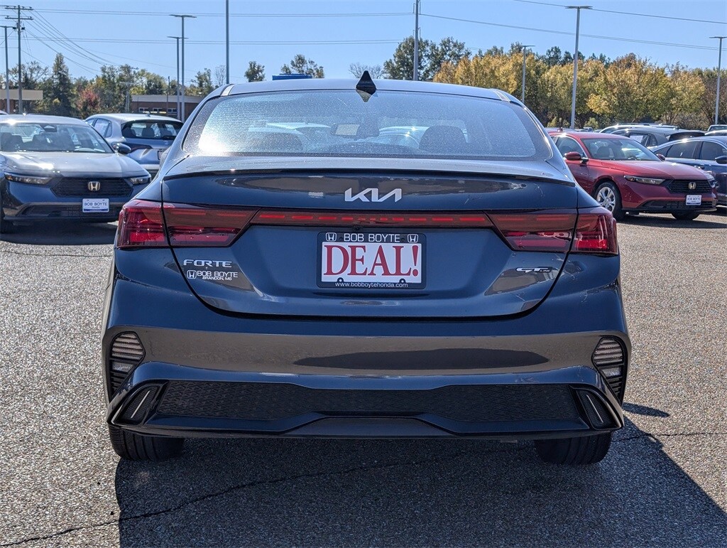 2023 Kia Forte GT-Line photo 3