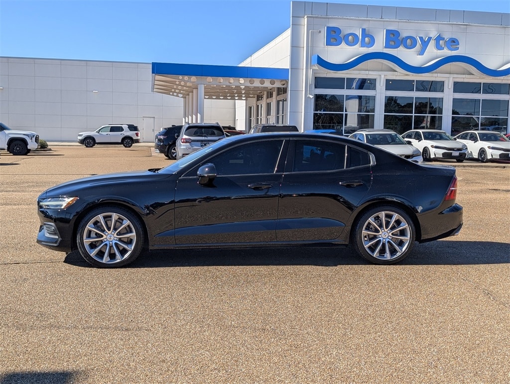 Used 2019 Volvo S60 Momentum with VIN 7JRA22TK3KG017197 for sale in Pearl, MS