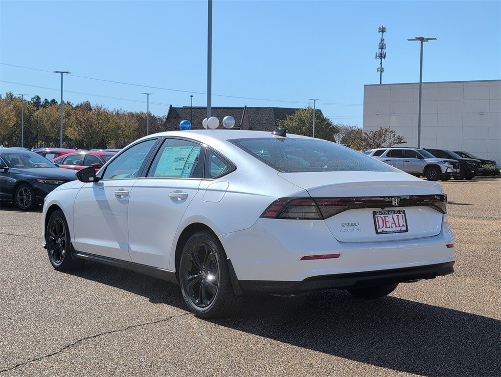 2025 Honda Accord SE photo 3