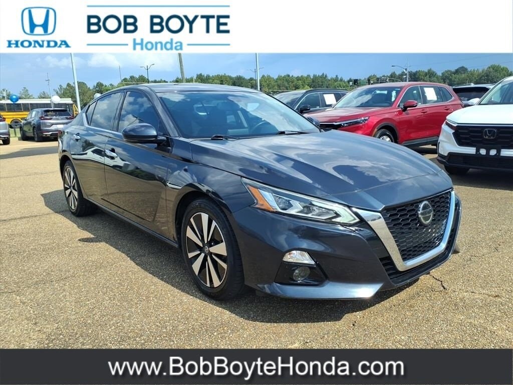 Used 2019 Nissan Altima 2.5 SV Sedan