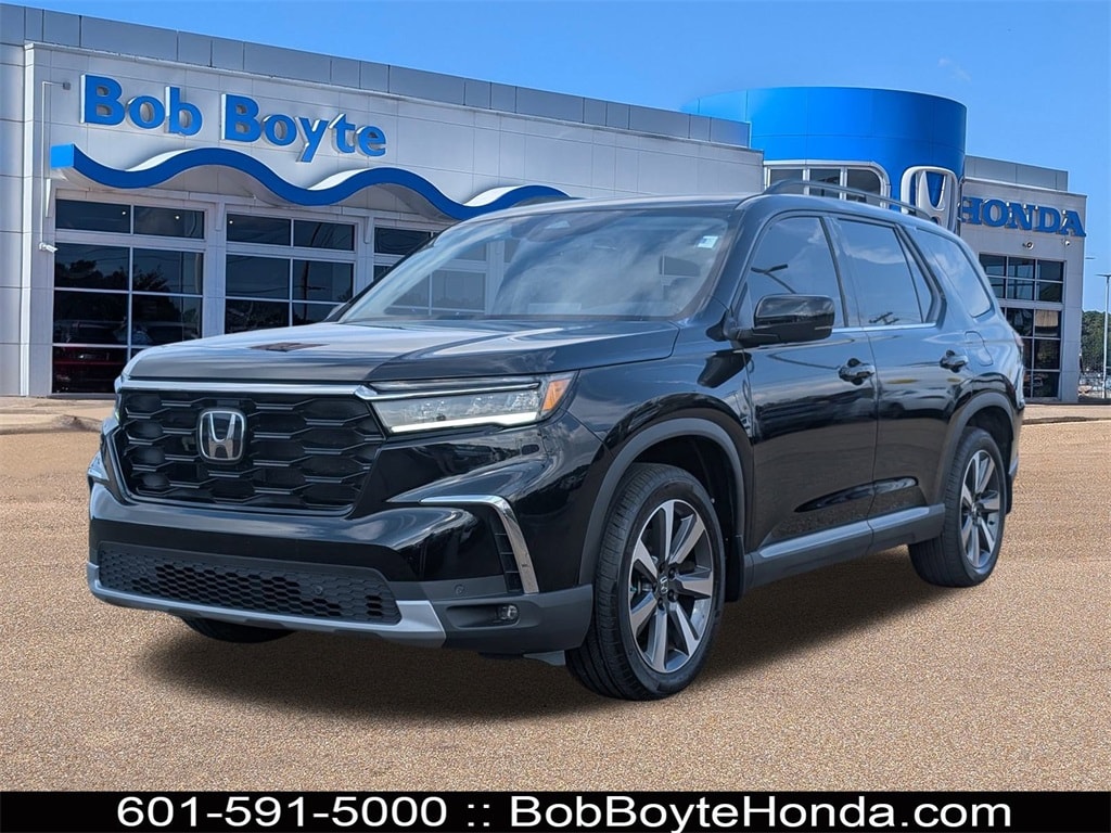 2025 Honda Pilot Touring's photo