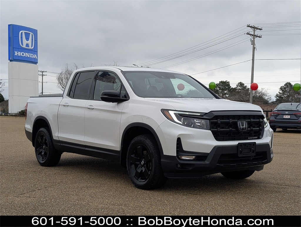 2024 Honda Ridgeline Black Edition's photo