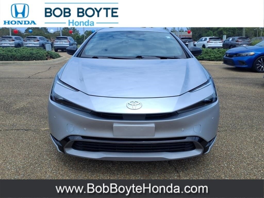Used 2023 Toyota Prius XLE Hatchback