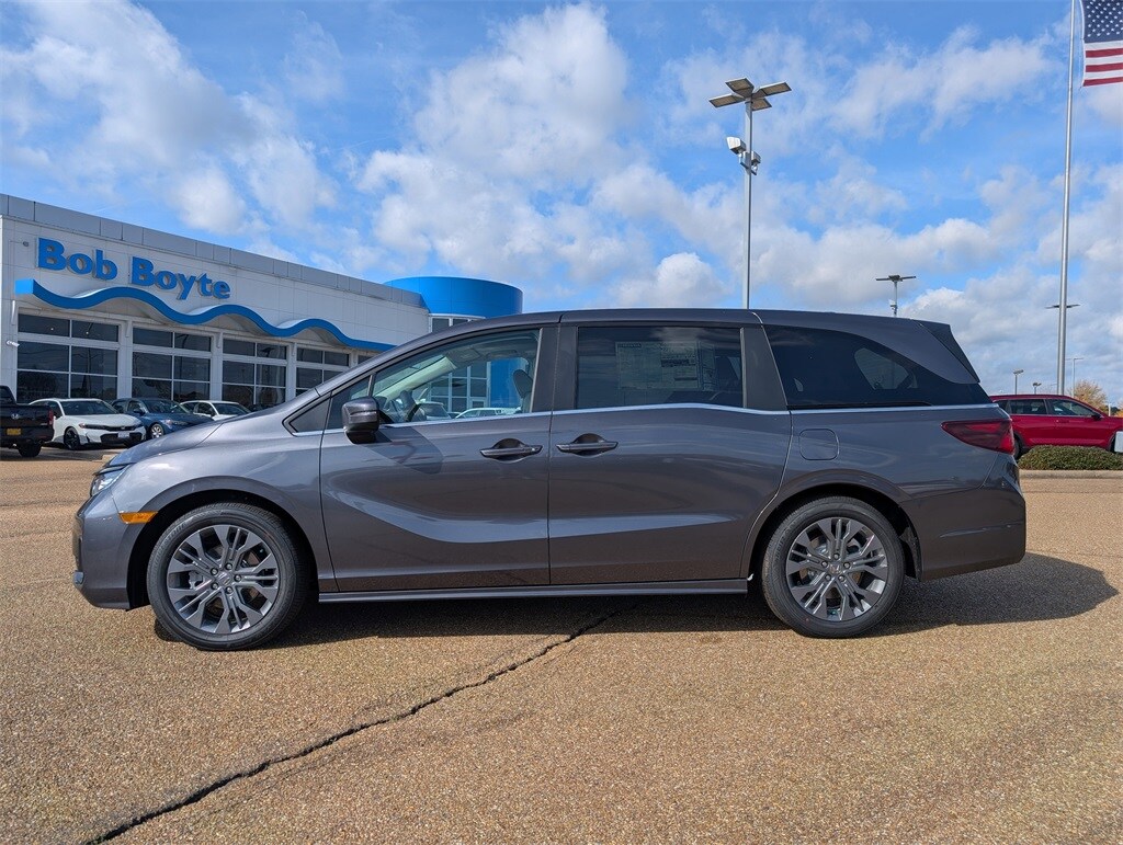 New 2026 Honda Odyssey Touring Minivan/Van