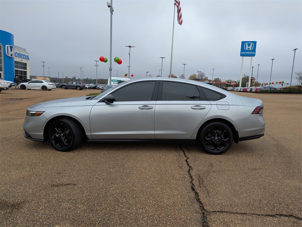 Used 2025 Honda Accord SE Sedan