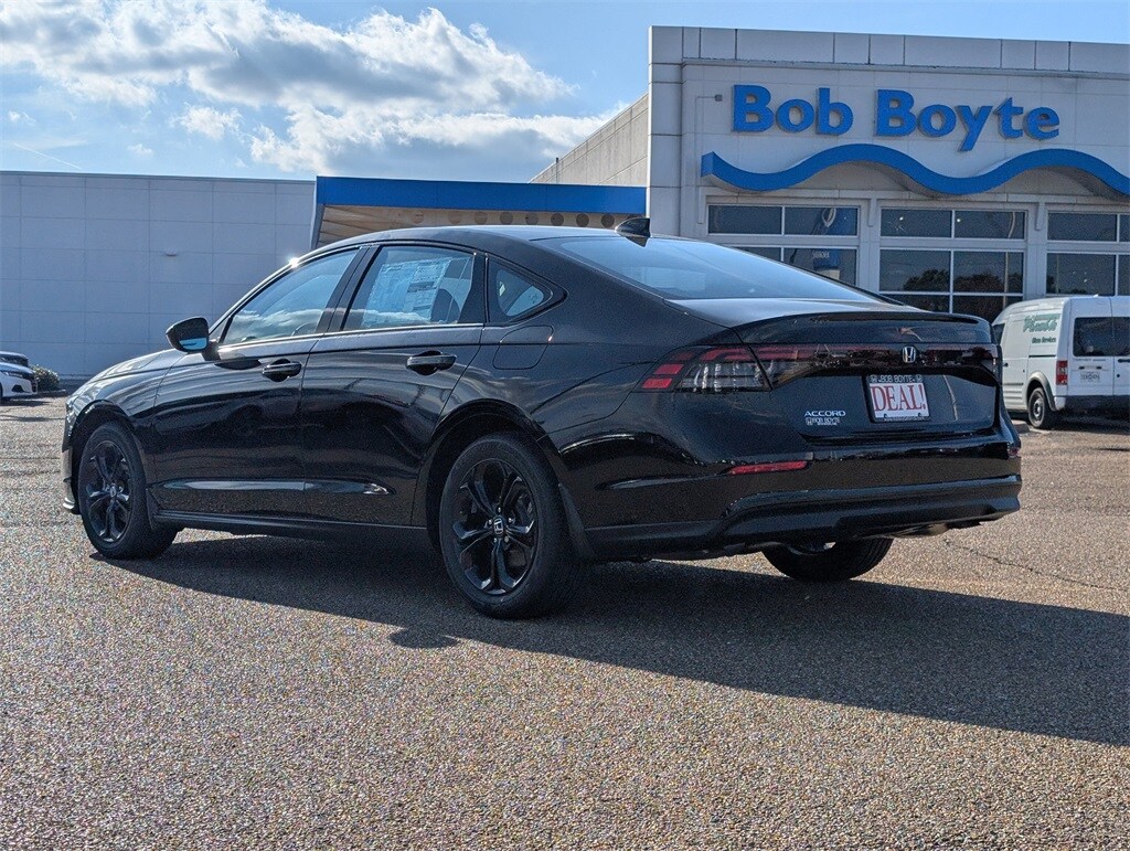 New 2025 Honda Accord SE Sedan