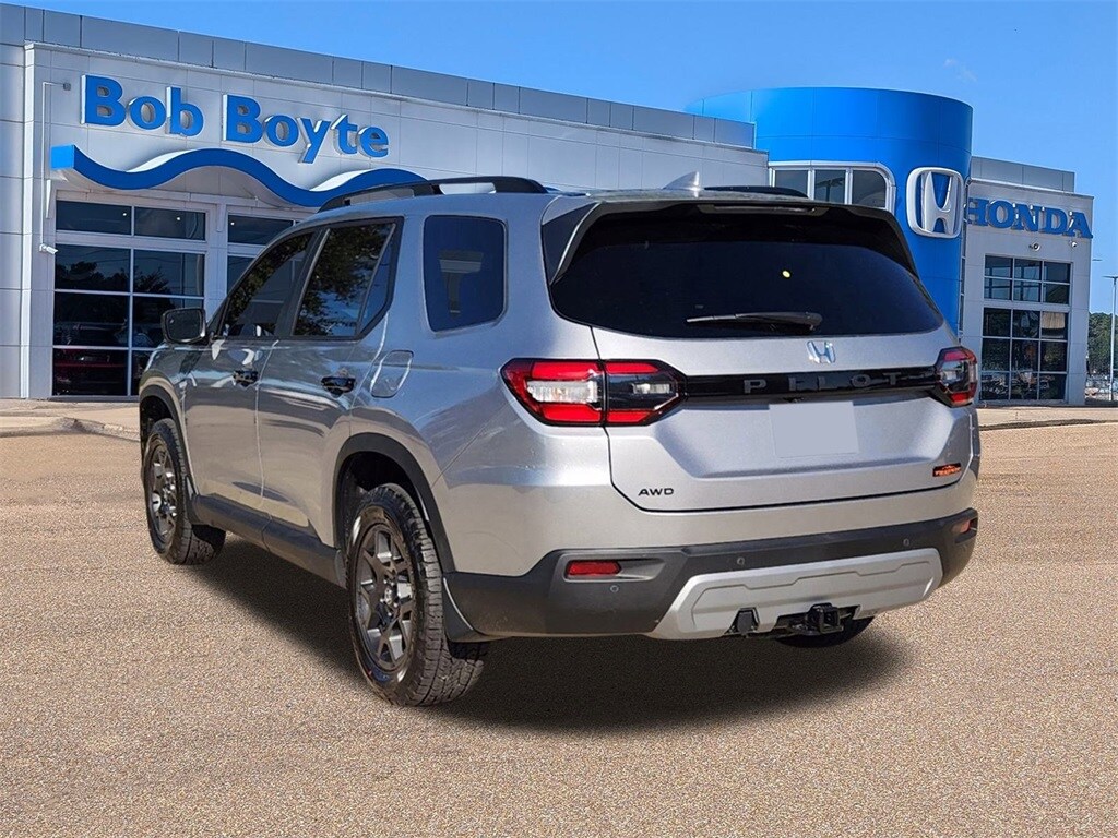 2025 Honda Pilot TrailSport photo 4