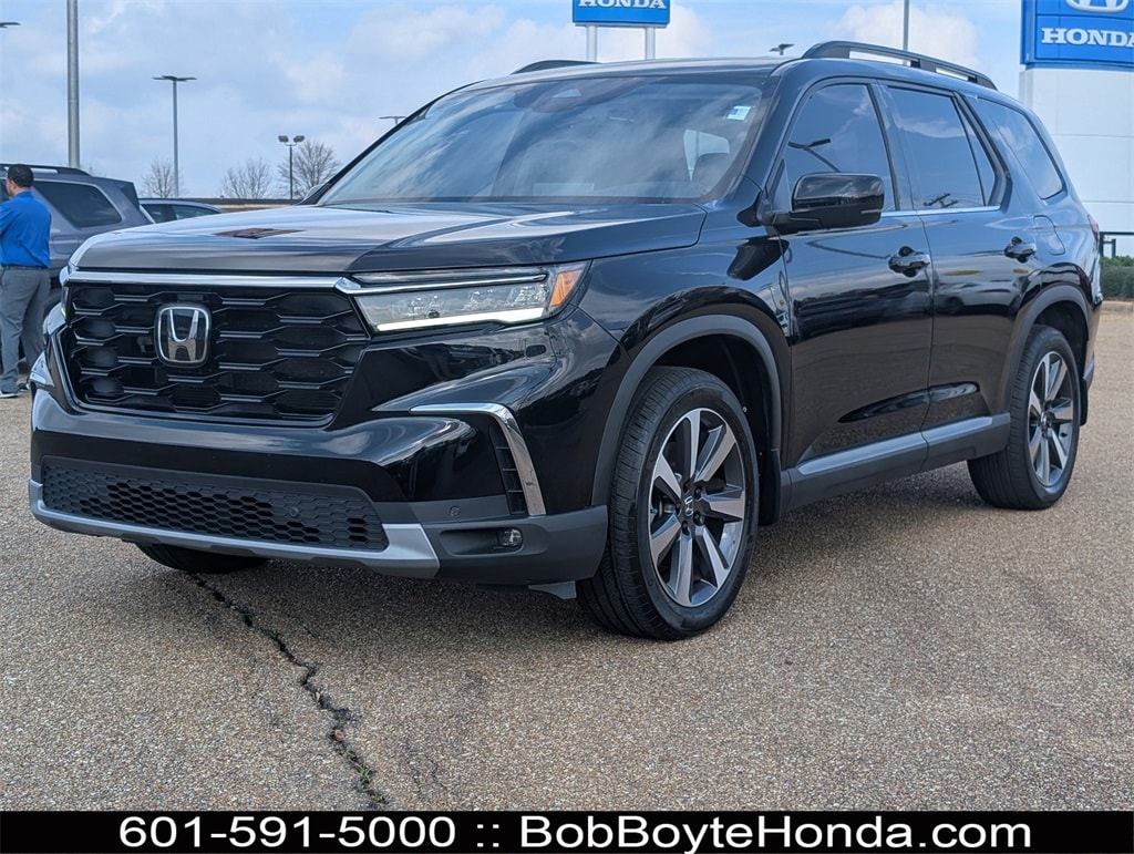 2025 Honda Pilot Touring's photo