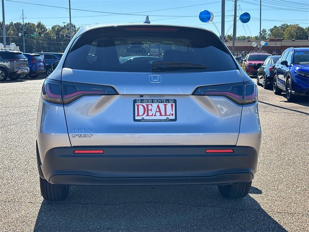 2026 Honda HR-V LX photo 2