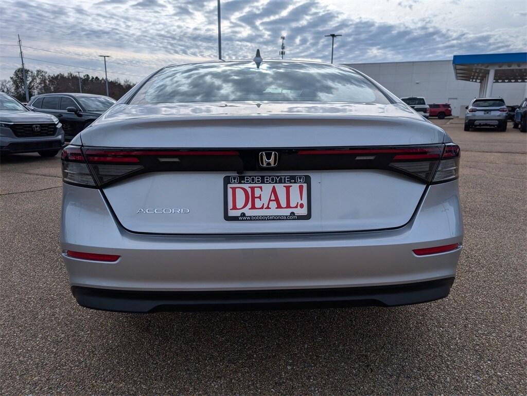 New 2025 Honda Accord LX Sedan