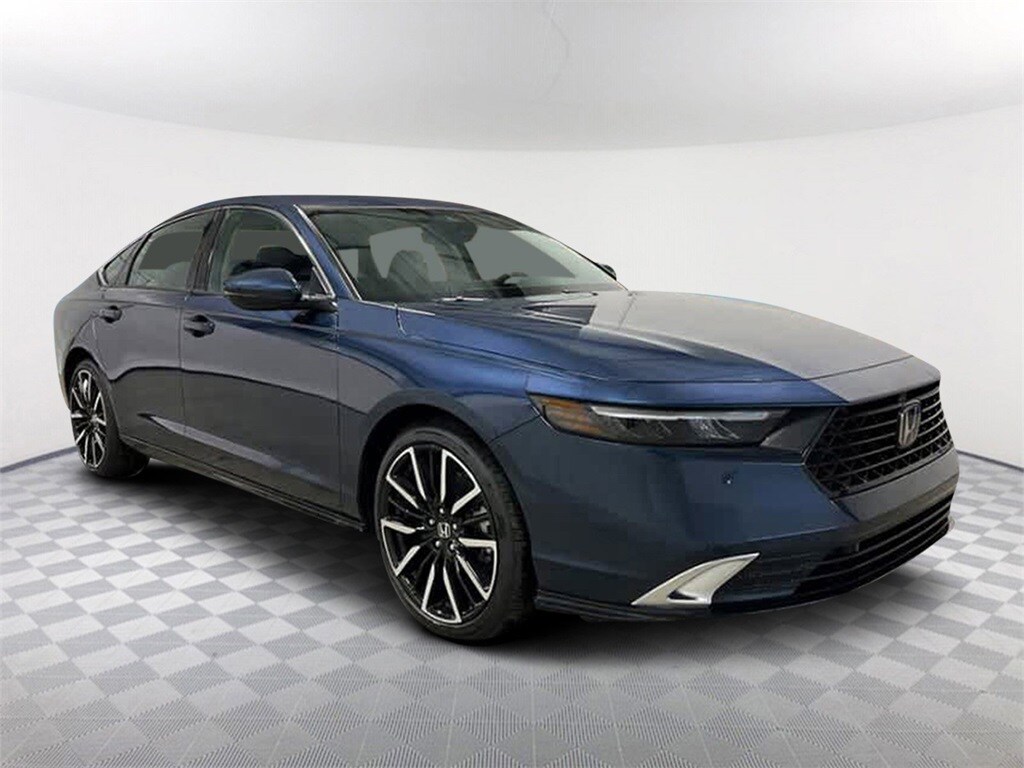 2025 Honda Accord Hybrid Touring photo 3