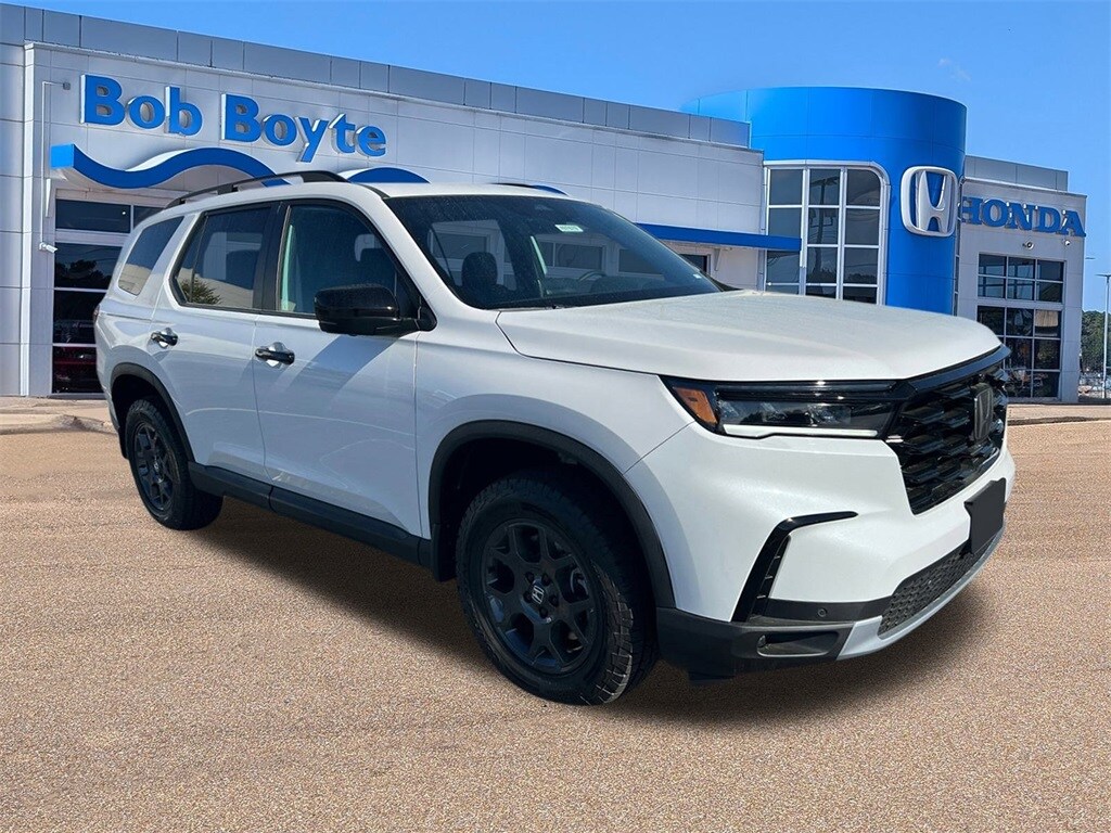 2025 Honda Pilot TrailSport photo 2