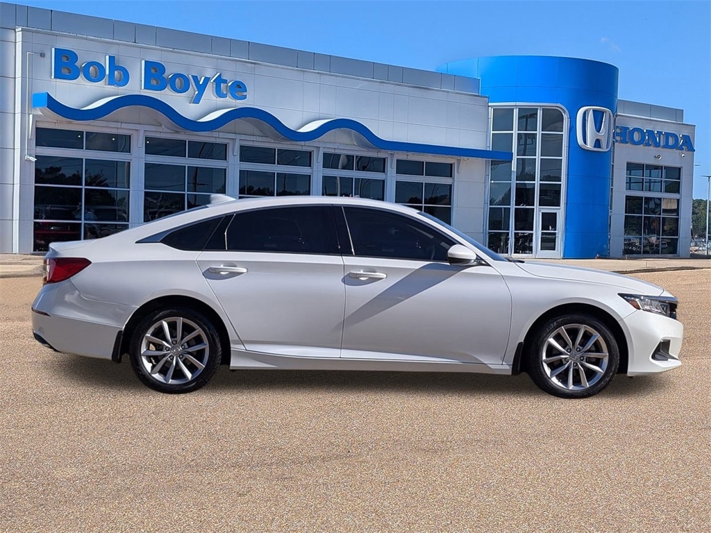 Used 2022 Honda Accord LX Sedan