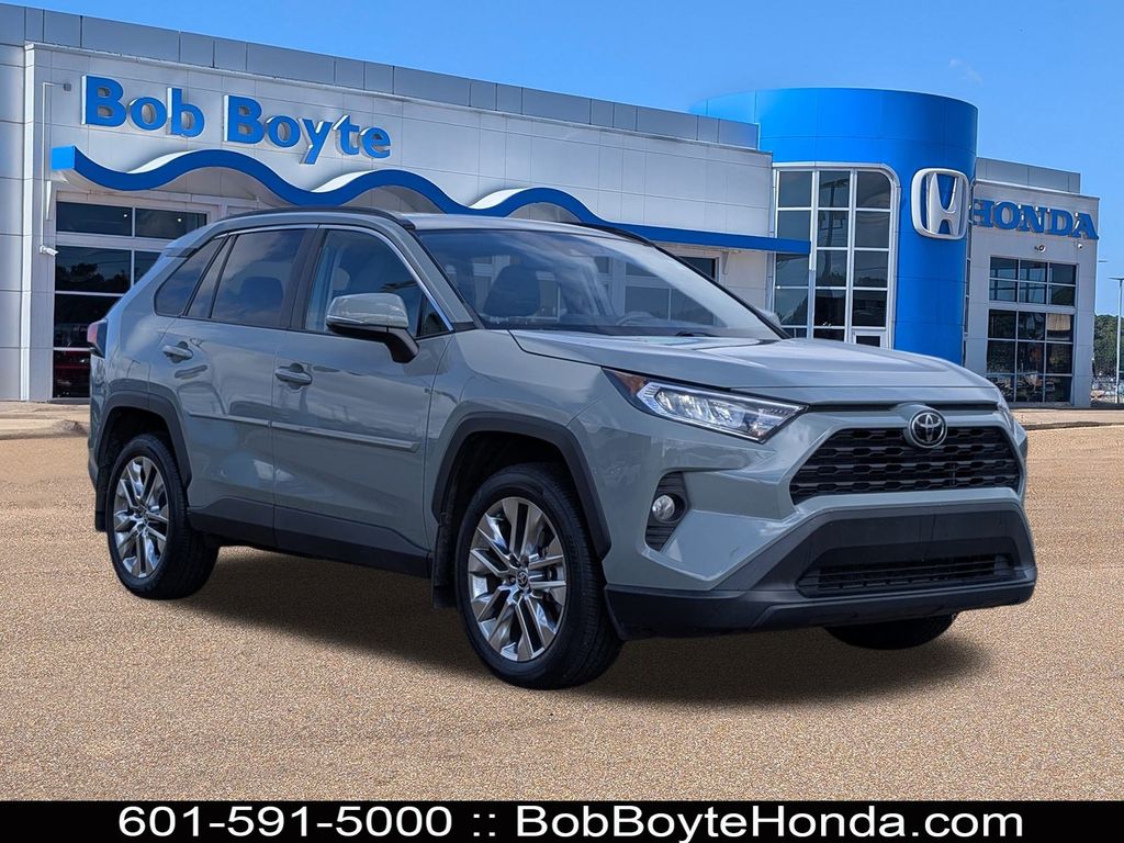 2021 Toyota RAV4 XLE Premium
