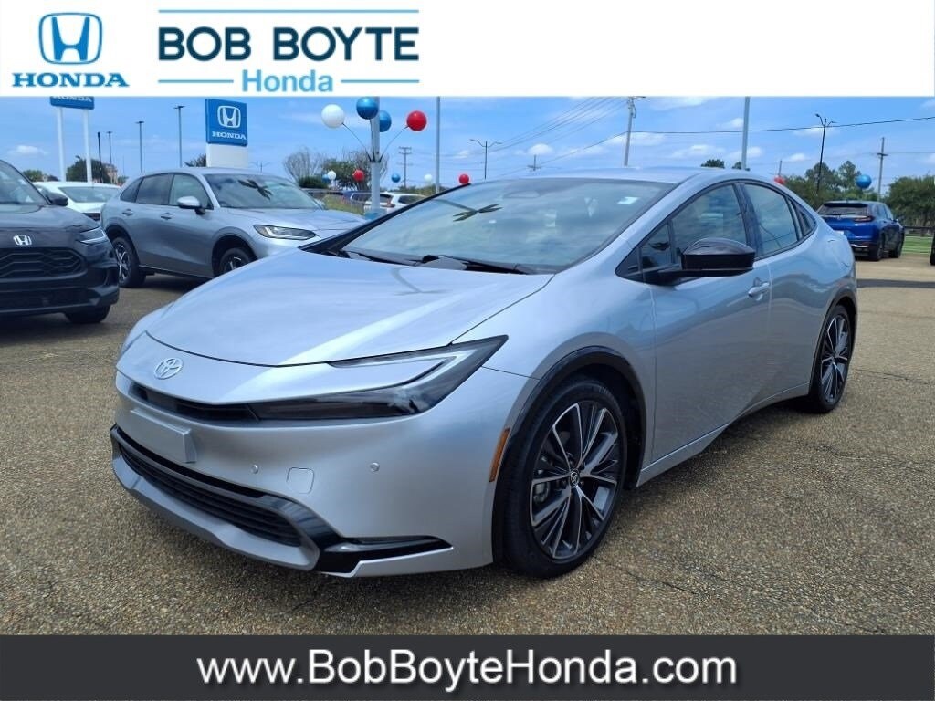 Used 2023 Toyota Prius XLE Hatchback